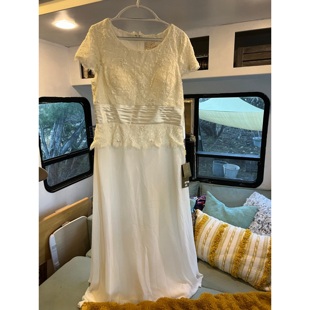 Women's Aspeed Ivory Lace Beaded Wedding Dress XL